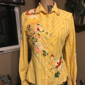 Yellow Johnny was shirt